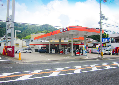 白鳥通沿いにある舞鶴SS