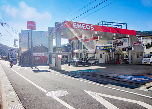 宮津本社に隣接する宮津SS、さらに隣には自転車部門もあります